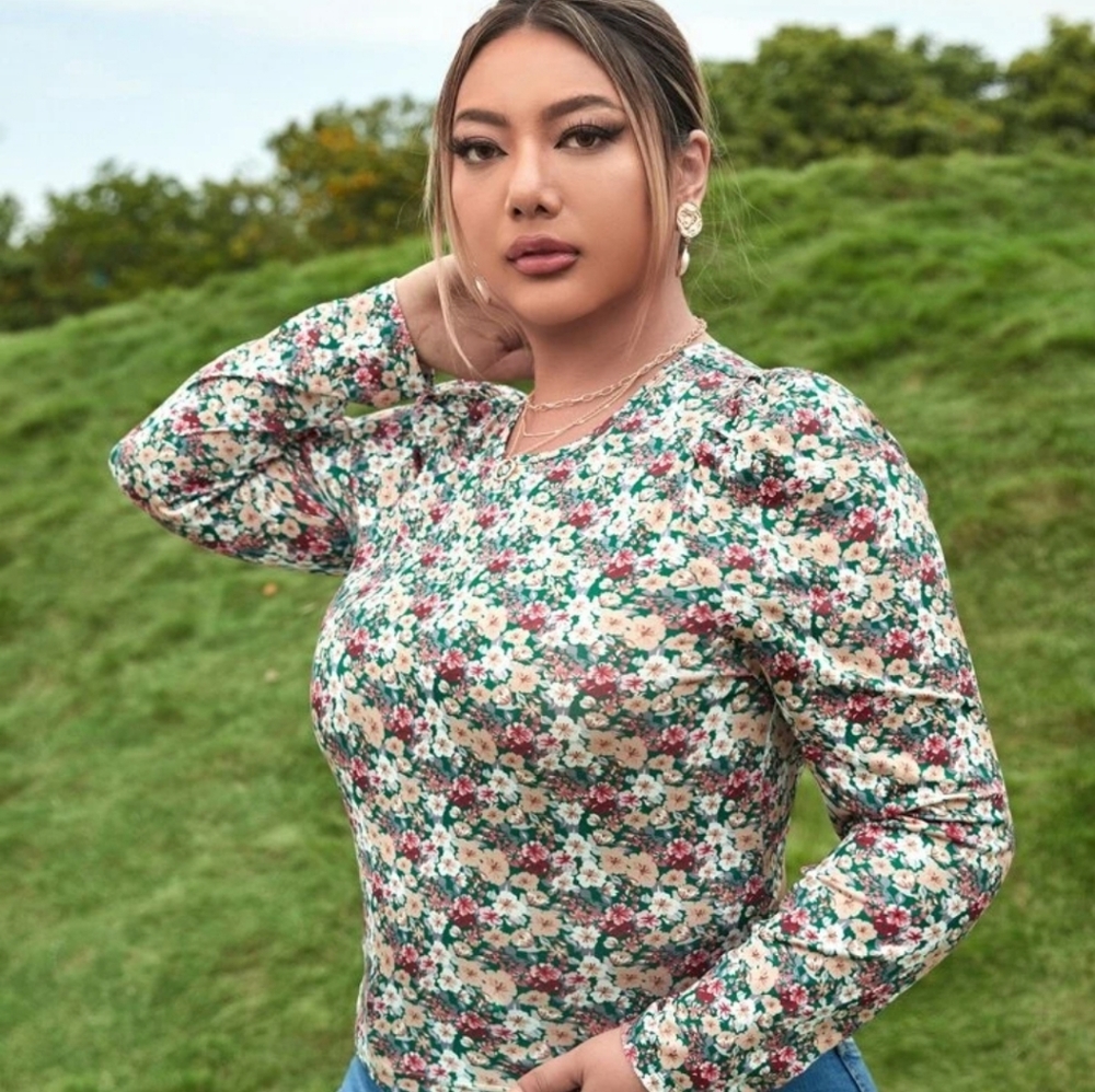 SHEIN VCAY Plus Floral Print Crisscross Tie Back Cutout - Picture 3 of 5